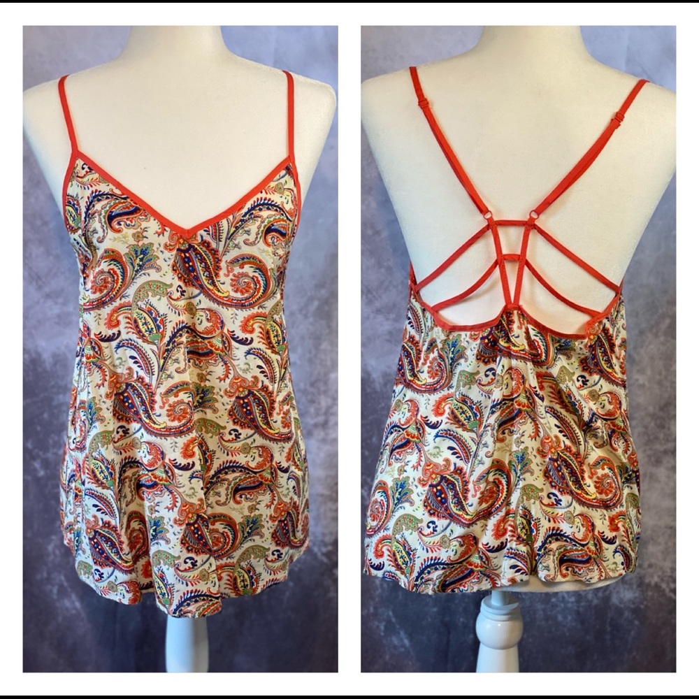 En Creme Paisley lightweight tank